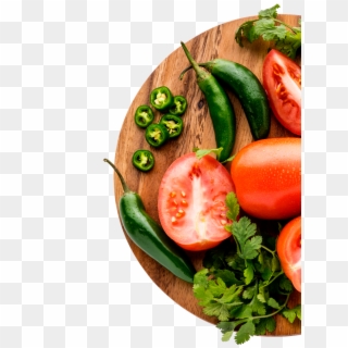 Fresh Cut Tomatoes On Cutting Board - Natural Foods, HD Png Download