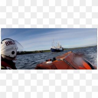 Dunbar Ilb Arriving On Scene Where Fishing Boat Has - Fishing Trawler, HD Png Download