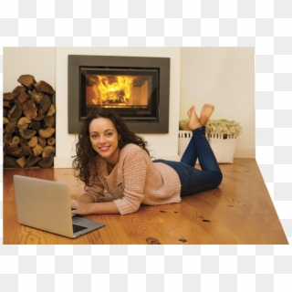 Woman-laptop - Kneeling Girl On The Fireplace, HD Png Download