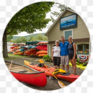 Fam In Front Of Shop Cricle - Sea Kayak, HD Png Download