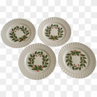 Scio Holly Berry Wreath / Ring Center Scalloped Dinner - Plate, HD Png Download