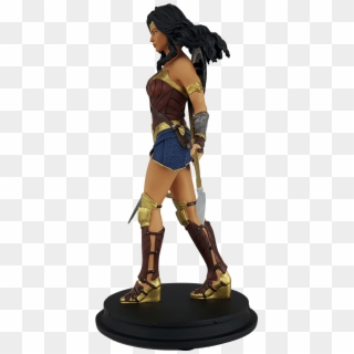 Wonder Woman Movie Statue, Based Off The Film's Scans - Icon Heroes Movie Wonder Woman Resin Statue, HD Png Download