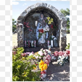 Don't Miss This Small Yet Powerful Shrine To The Virgin - Arch, HD Png Download