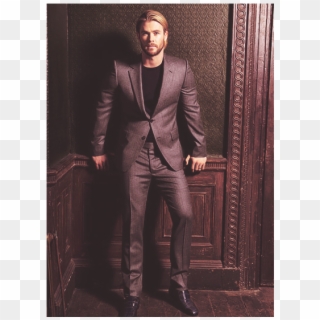 Chris Hemsworth - Chris Hemsworth Suits, HD Png Download