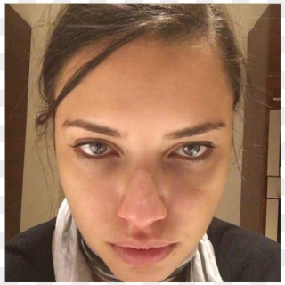 Adriana Lima Se Montre Sans Maquillage Sur Instagram - Adriana Lima Make Up Free, HD Png Download