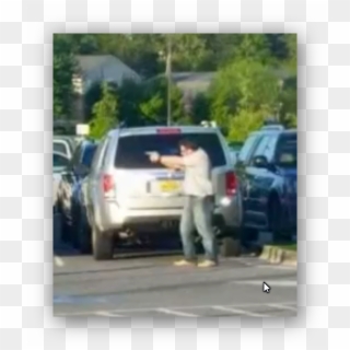 Man Draws Gun In A Parking Lot To Help A Victim- Is - Chevrolet Tahoe, HD Png Download
