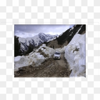 Deteriorated Condition Of Road Due To Heavy Snow Fall - Dirt Road, HD Png Download